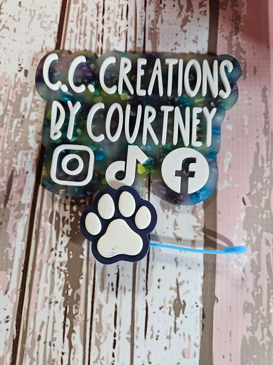 Straw Toppers Picked at Random